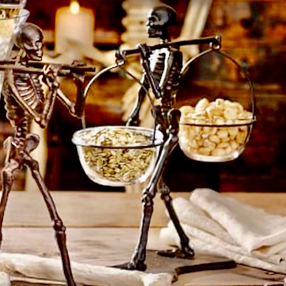 Pottery Barn Walking Dead Skeleton Condiment Set Rare New In Box Halloween ☠️ - Picture 2 of 7